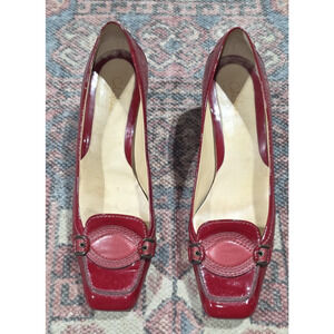 Cole Haan Wms 9.5 Red Patent Leather Pumps Classic Round Toe Kitten Heels Shoes